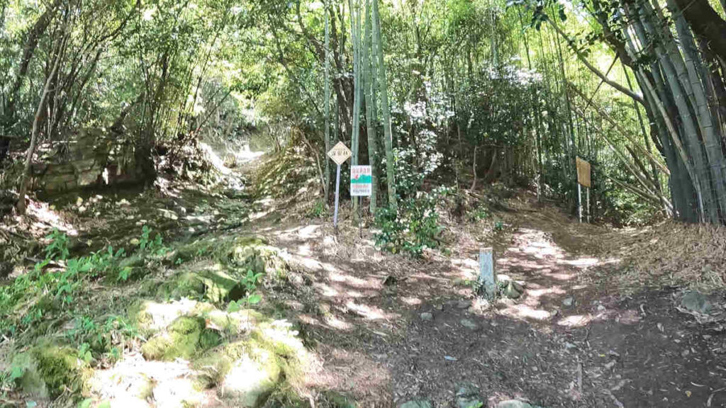 繖峰三神社参道