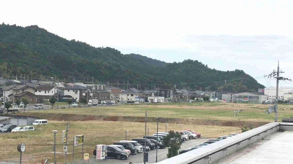 米原駅東口空き地