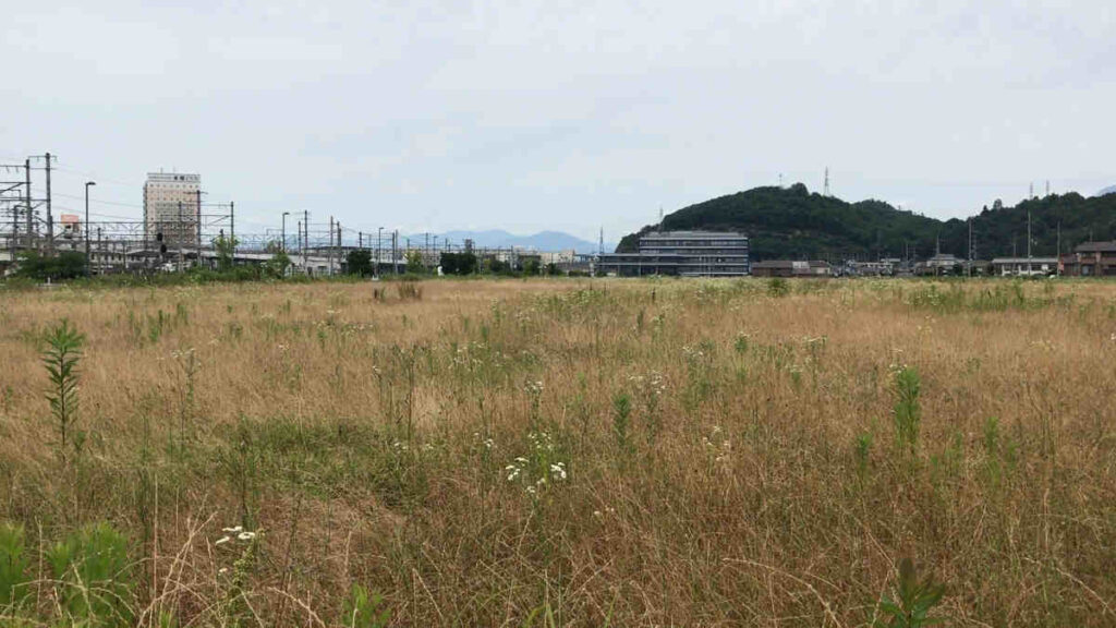 米原駅東口空き地